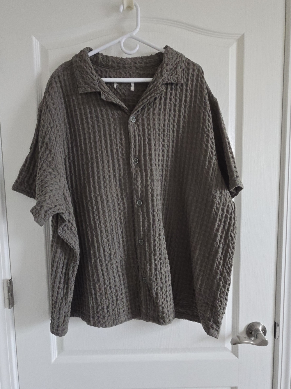Men's Textured Waffle-Knit Button-Up Shirt — Olive Green - Picture 2 of 4